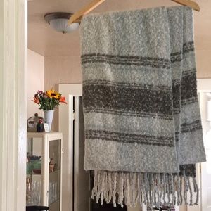 Beautiful Free People scarf/wrap